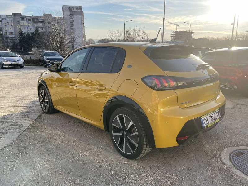 Peugeot 208 GT, снимка 4 - Автомобили и джипове - 51670358
