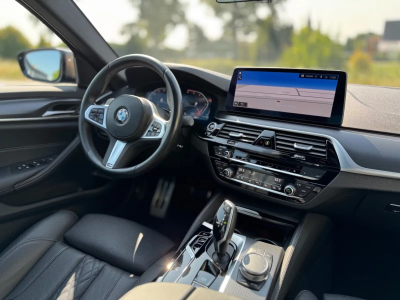 BMW 530 M/xDRIVE/286HP/IDIVIDUAL/LED/CAM/HI-FI/DIGITA/728v, снимка 7 - Автомобили и джипове - 51919958