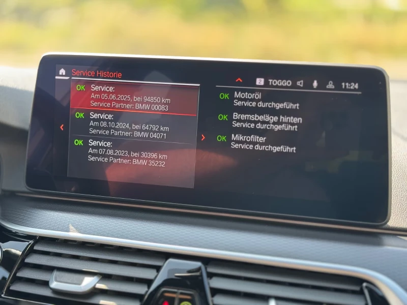 BMW 530 M/xDRIVE/286HP/IDIVIDUAL/LED/CAM/HI-FI/DIGITA/728v, снимка 11 - Автомобили и джипове - 51919958