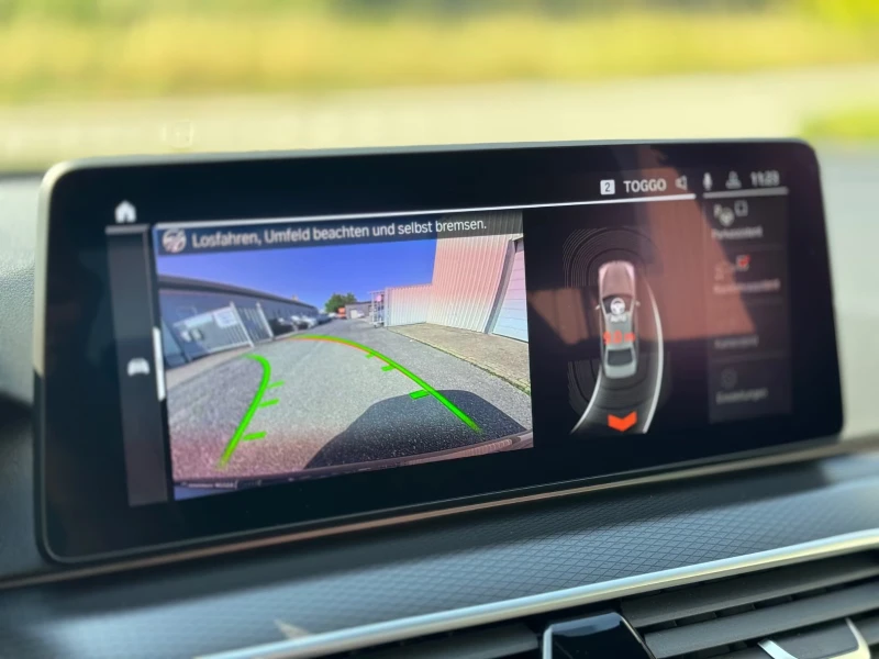 BMW 530 M/xDRIVE/286HP/IDIVIDUAL/LED/CAM/HI-FI/DIGITA/728v, снимка 9 - Автомобили и джипове - 51919958