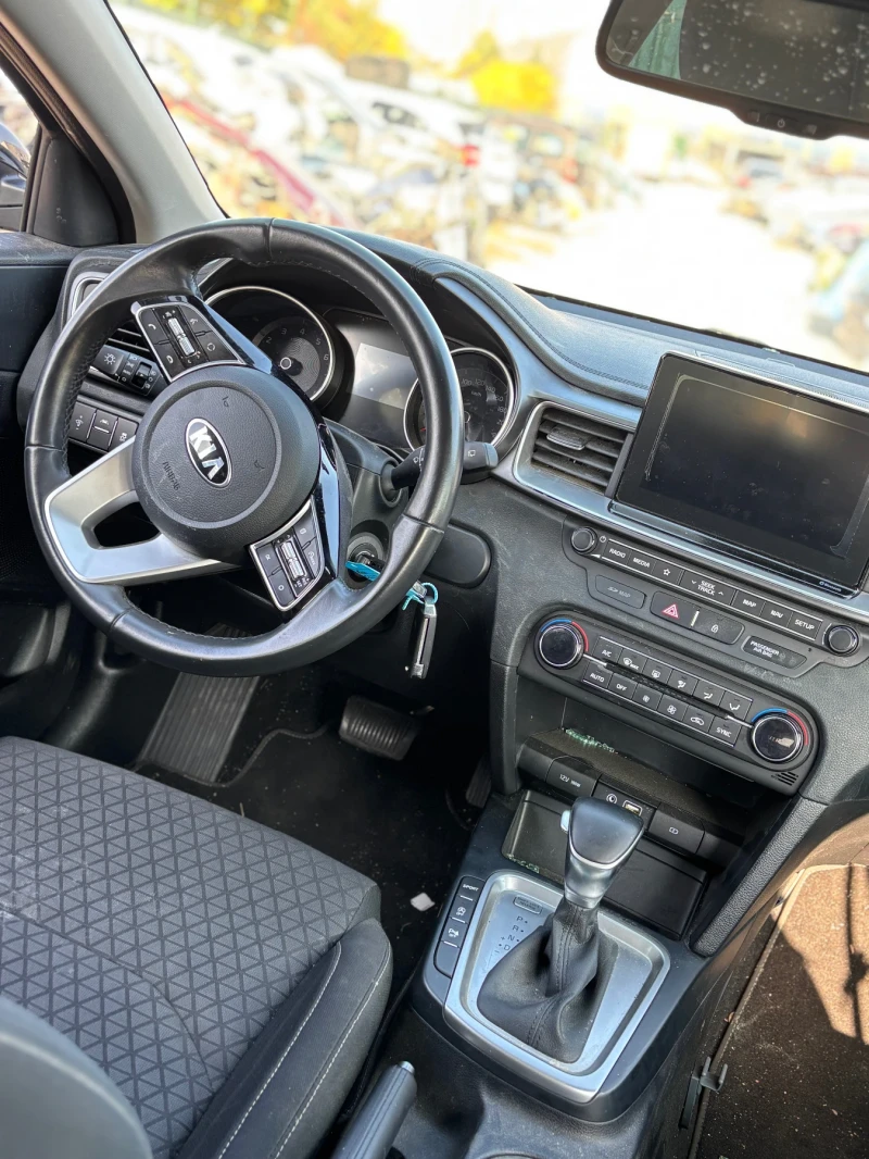 Kia Ceed 1.4 турбо Automatic , снимка 4 - Автомобили и джипове - 52078227