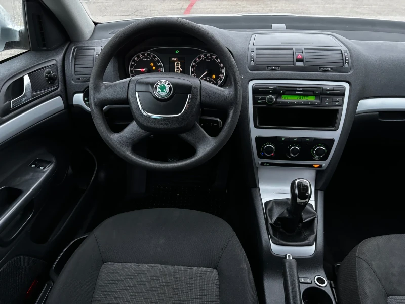 Skoda Octavia 1.6TDI, снимка 11 - Автомобили и джипове - 52876648