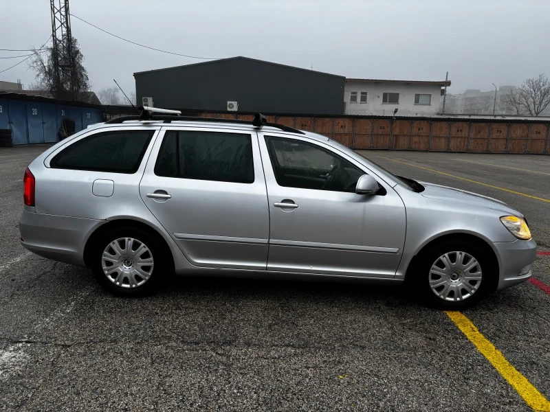 Skoda Octavia 1.6TDI, снимка 6 - Автомобили и джипове - 52876648