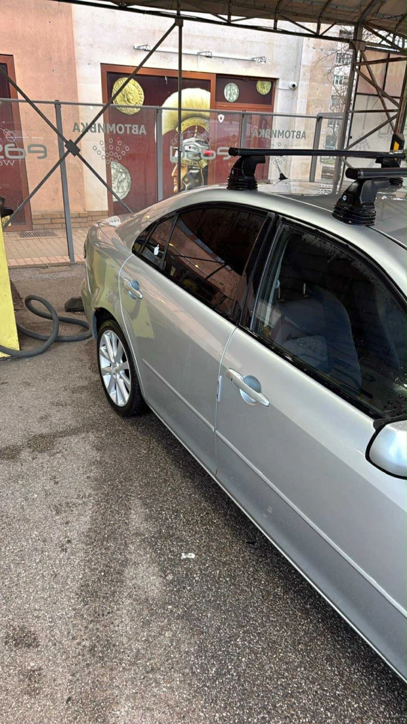 Mazda 6 2.2, снимка 6 - Автомобили и джипове - 53244626