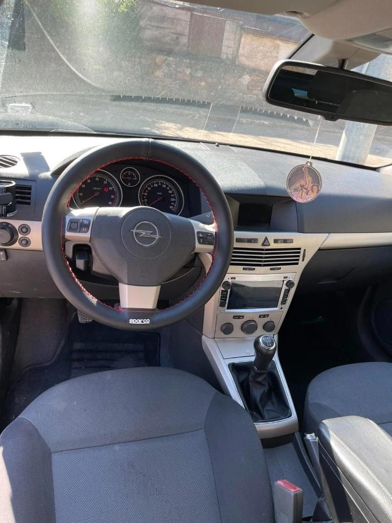 Opel Astra 1.6, снимка 4 - Автомобили и джипове - 49472439