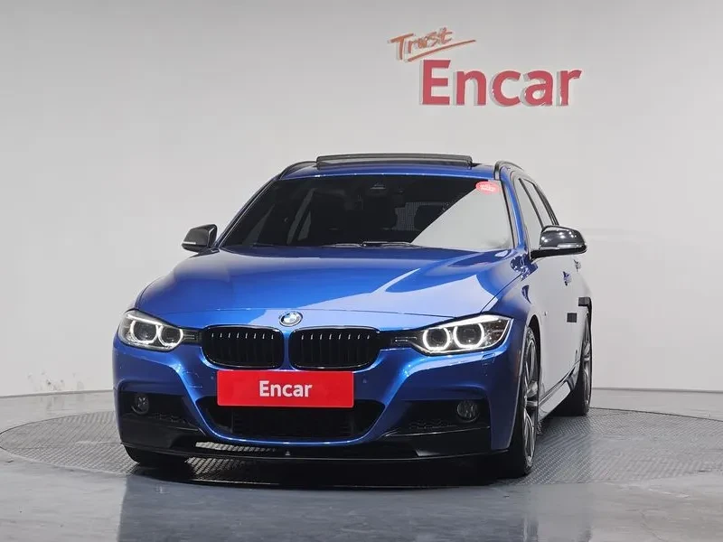 BMW 320 D Touring M Performance Edition, снимка 3 - Автомобили и джипове - 56161980