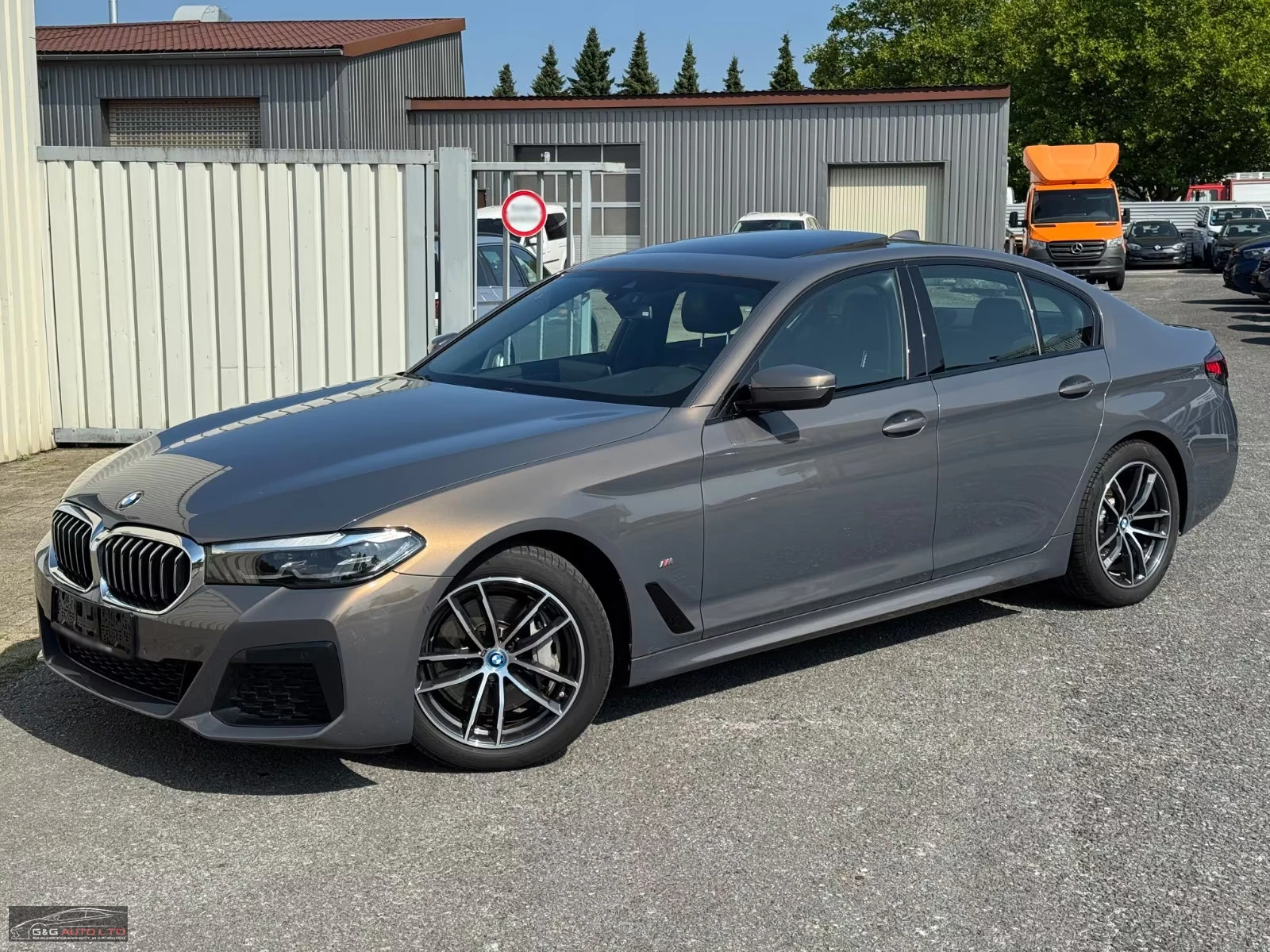 BMW 530 M/xDRIVE/286HP/IDIVIDUAL/LED/CAM/HI-FI/DIGITA/728v, снимка 1