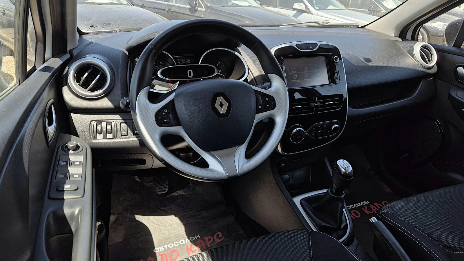 Renault Clio DUEL - изображение 9