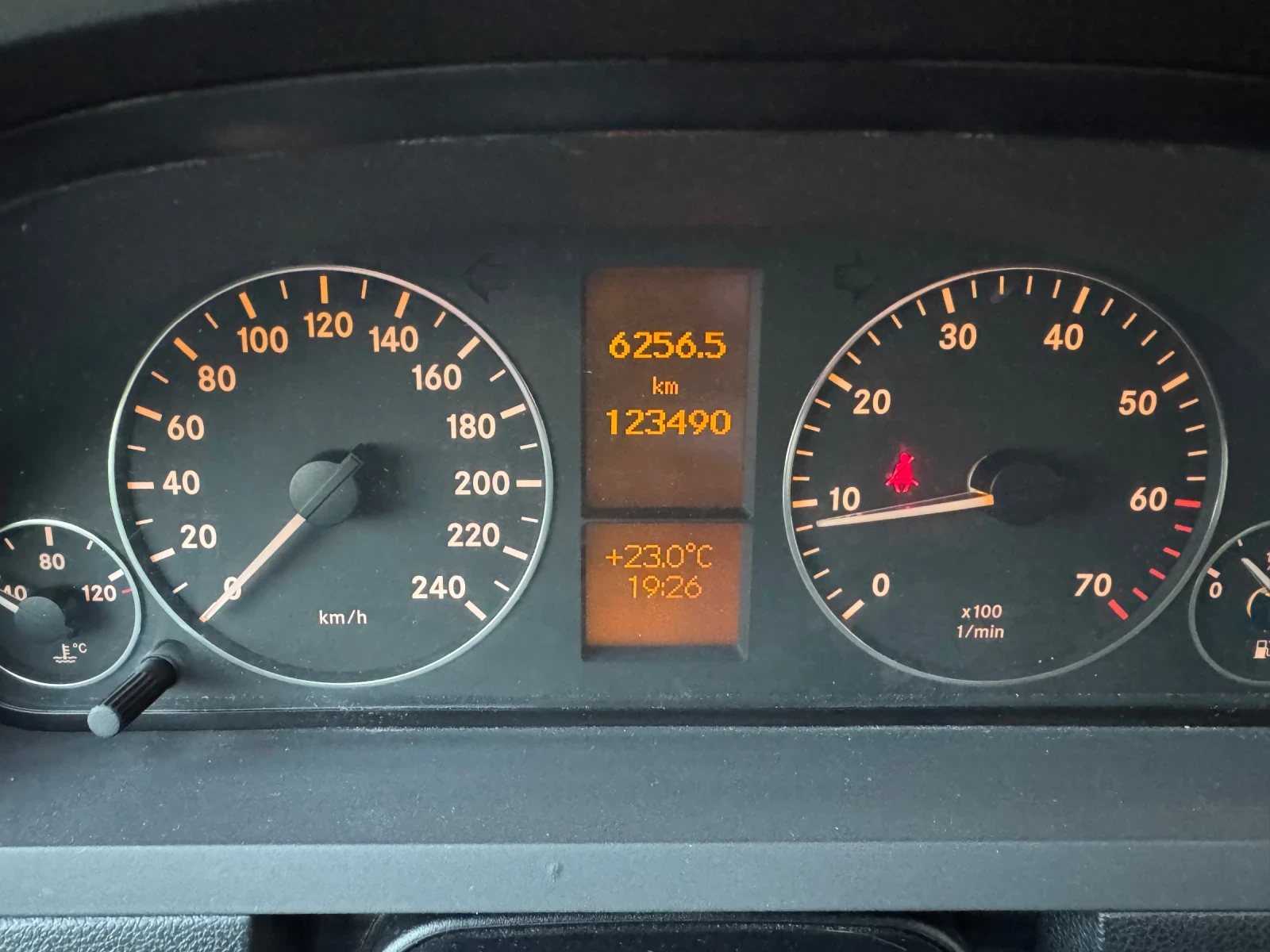 Mercedes-Benz A 200  - изображение 9