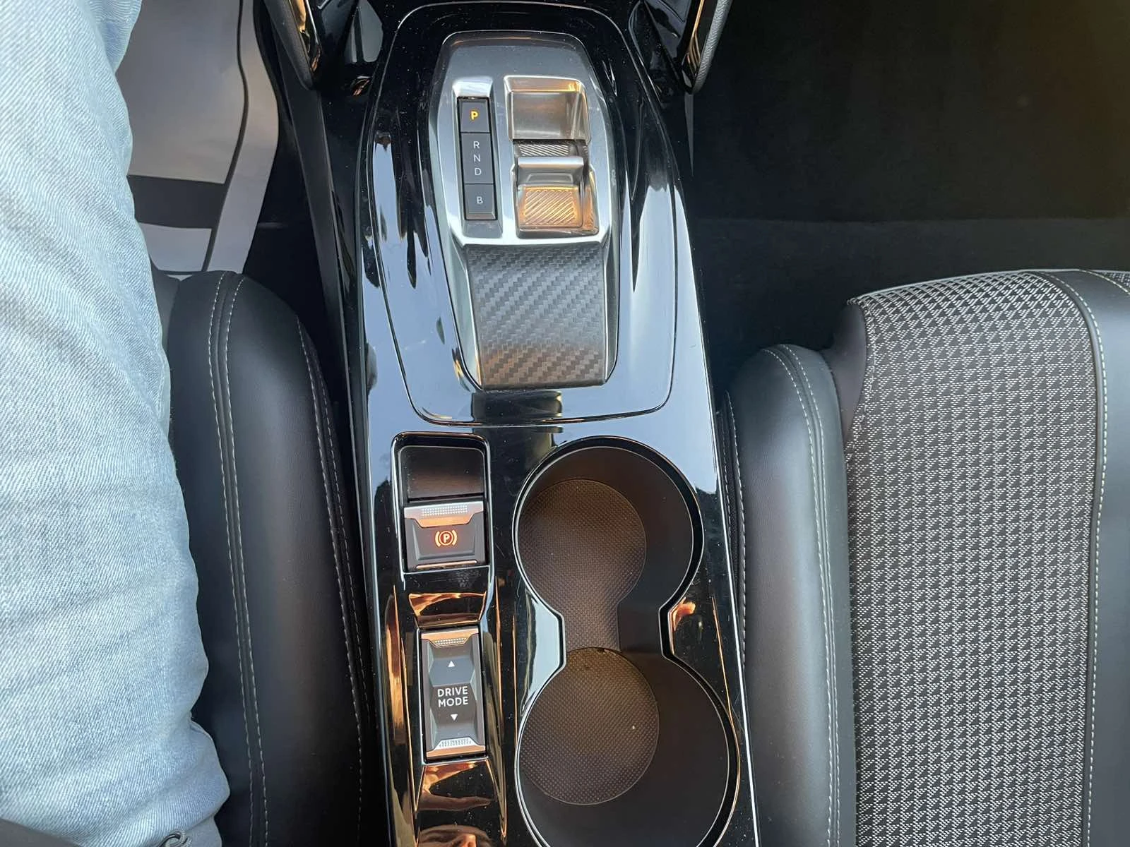 Peugeot 208 GT - изображение 10