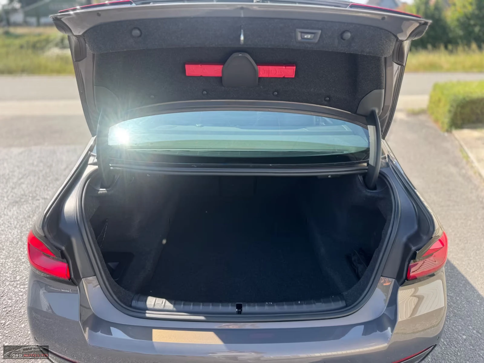 BMW 530 M/xDRIVE/286HP/IDIVIDUAL/LED/CAM/HI-FI/DIGITA/728v | Mobile.bg   5