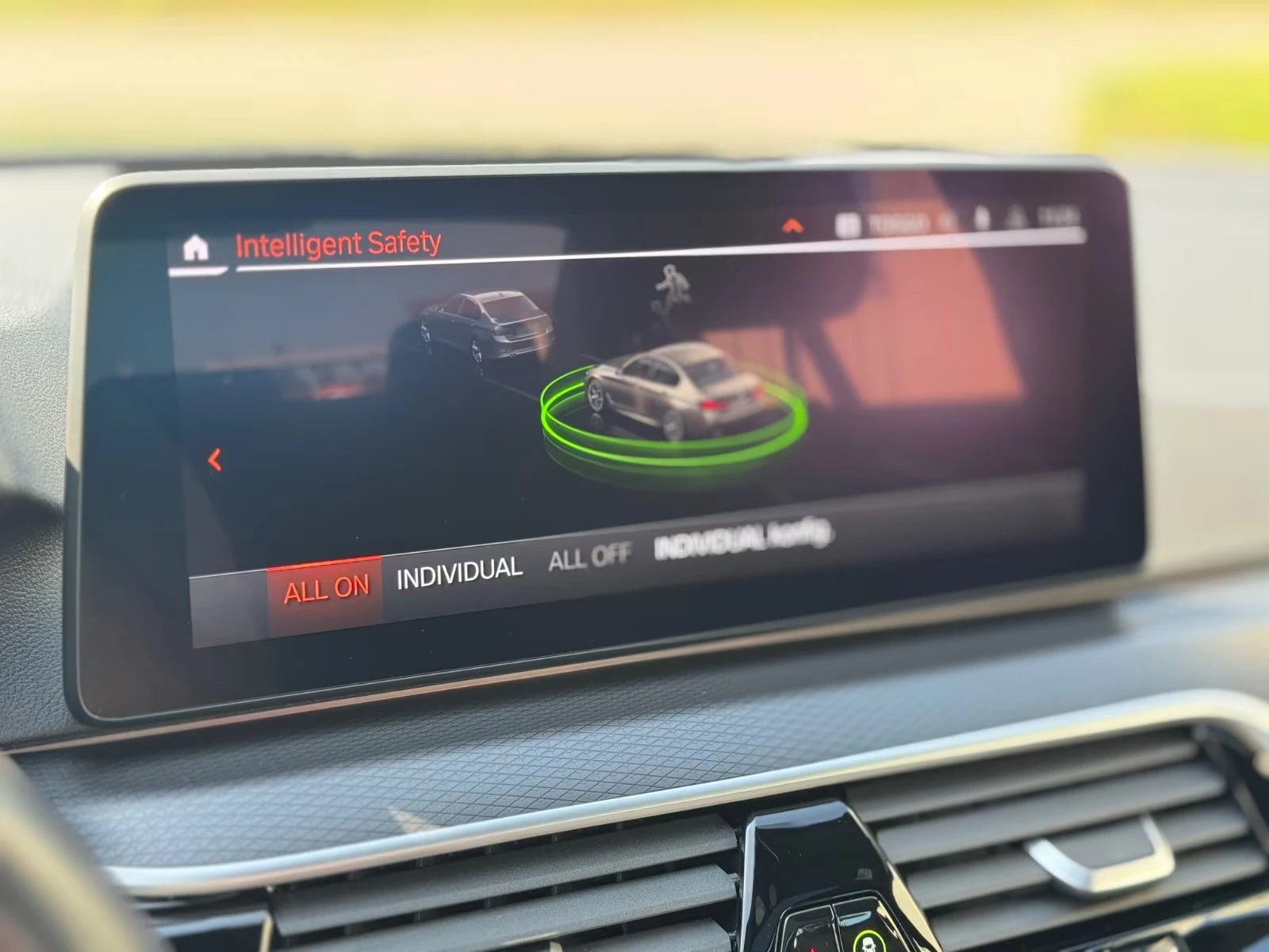 BMW 530 M/xDRIVE/286HP/IDIVIDUAL/LED/CAM/HI-FI/DIGITA/728v | Mobile.bg   10