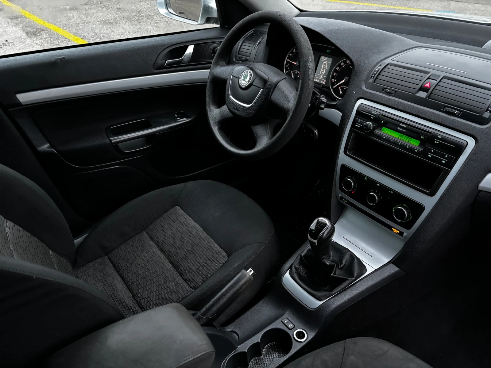 Skoda Octavia 1.6TDI | Mobile.bg � ����������� 12