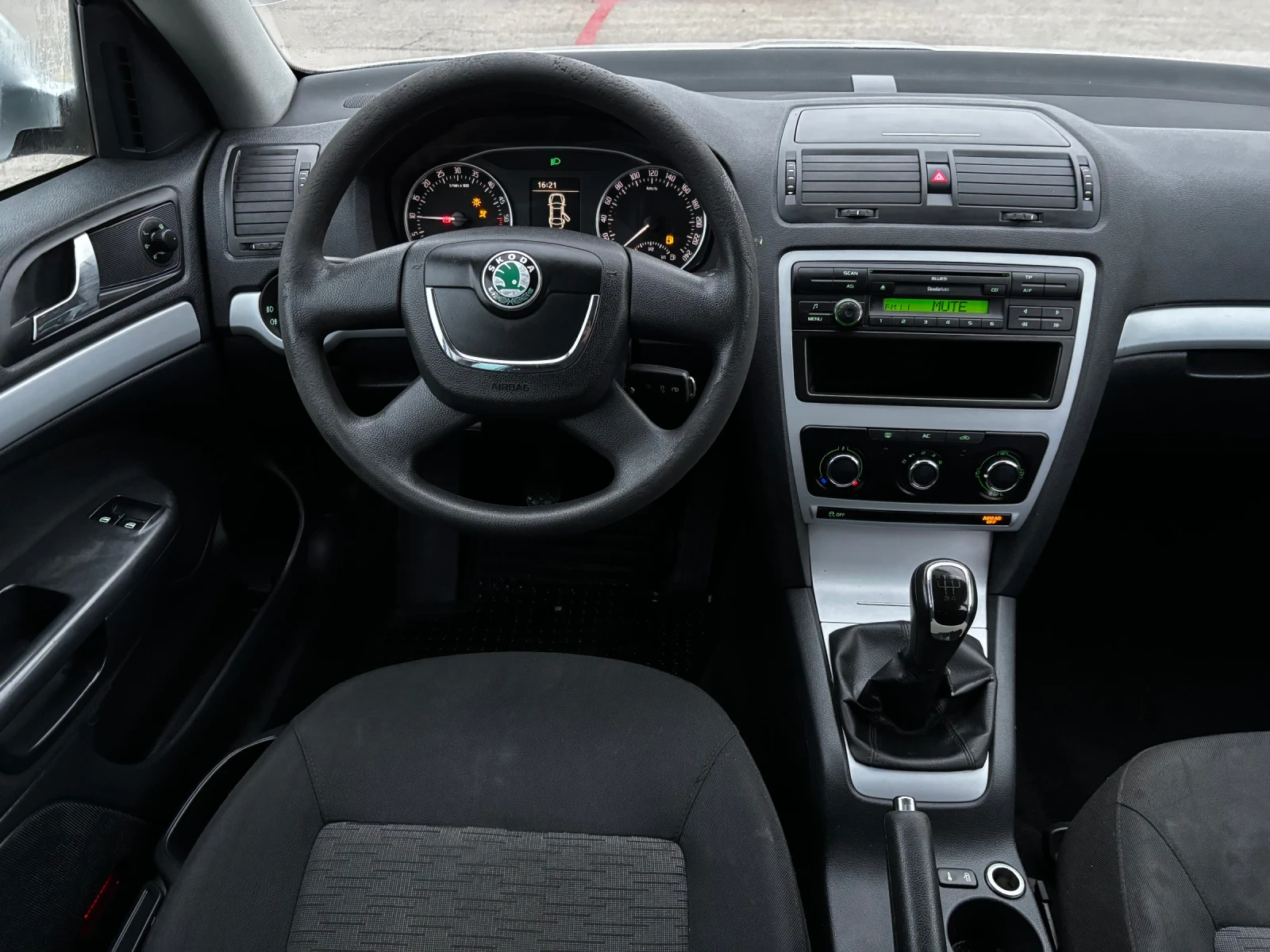 Skoda Octavia 1.6TDI | Mobile.bg � ����������� 11