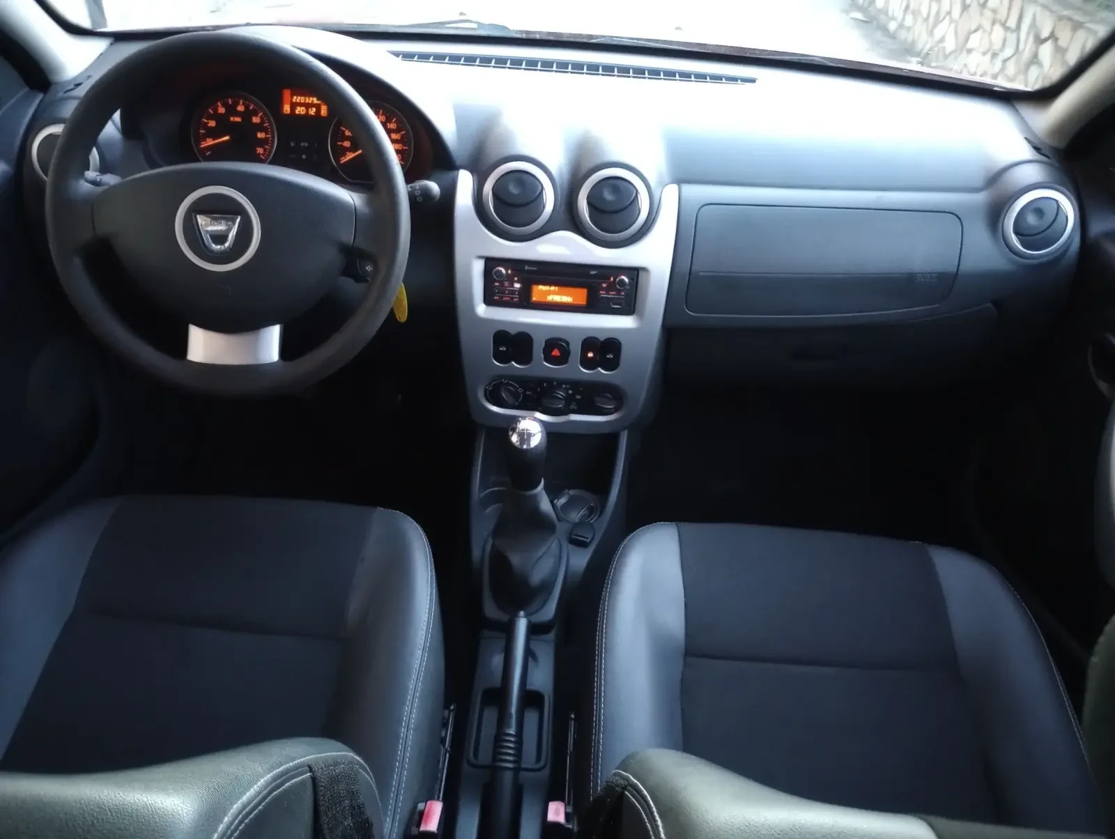 Dacia Sandero 1.5DCI STEPWAY euro 5B, снимка 10 - Автомобили и джипове - 54133376