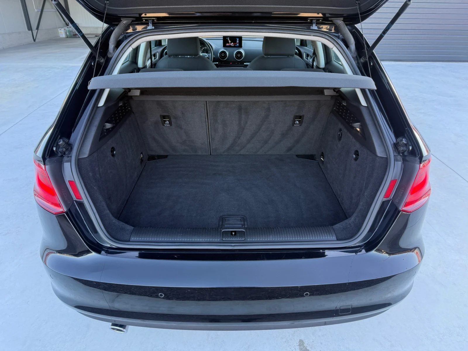 Audi A3 1.6TDi, S-Tronic, Навигация, * Recaro* Ксенон! ТОП, снимка 14 - Автомобили и джипове - 54140963