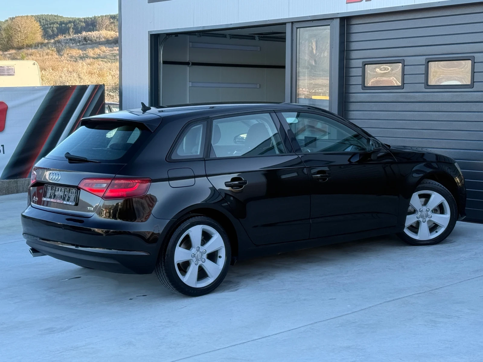 Audi A3 1.6TDi, S-Tronic, Навигация, * Recaro* Ксенон! ТОП, снимка 6 - Автомобили и джипове - 54140963