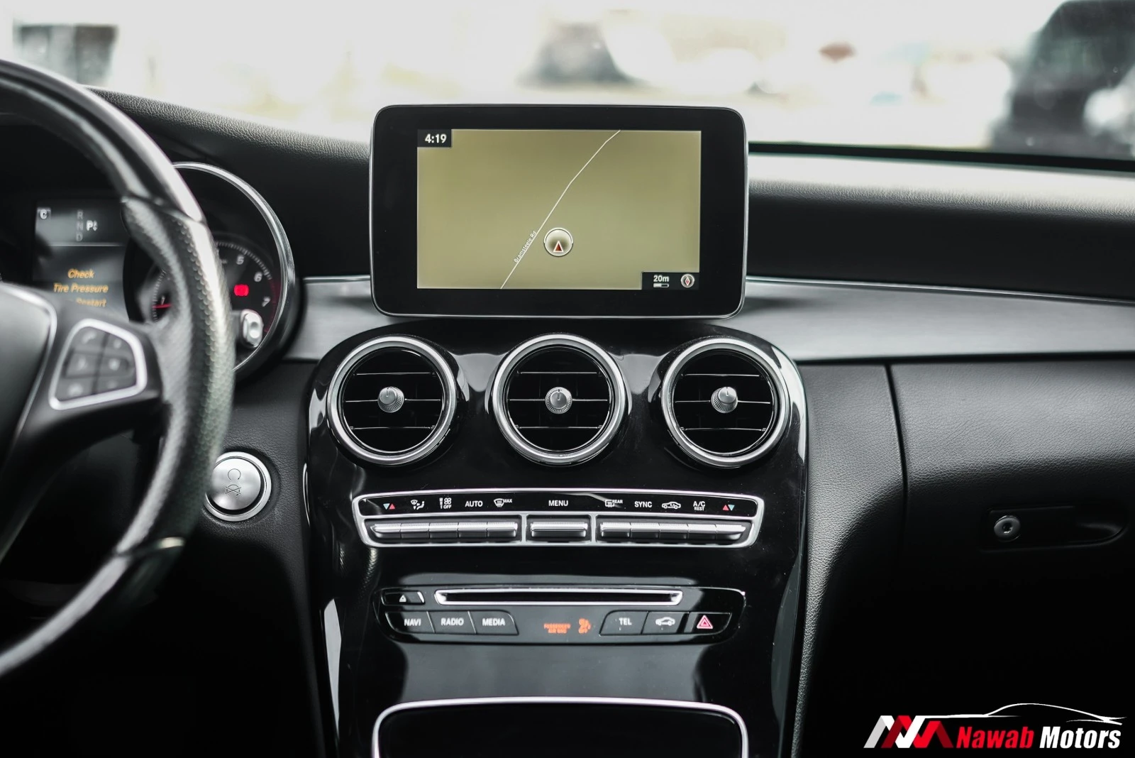 Mercedes-Benz C 300 * АвтоКредит * (ЦЕНА ДО БГ), снимка 11 - Автомобили и джипове - 54216218