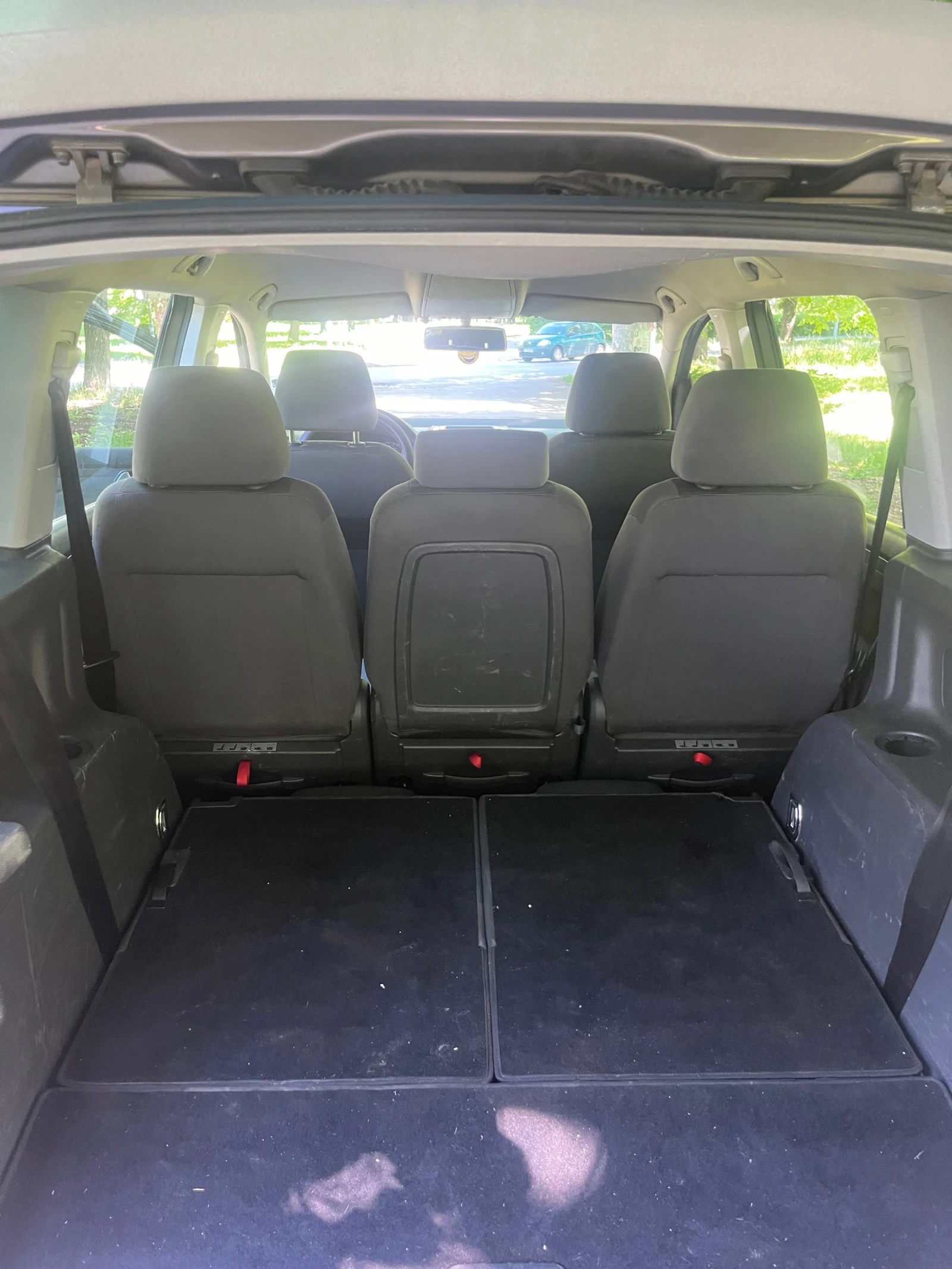 VW Touran 1.9-105к., снимка 10 - Автомобили и джипове - 54501600