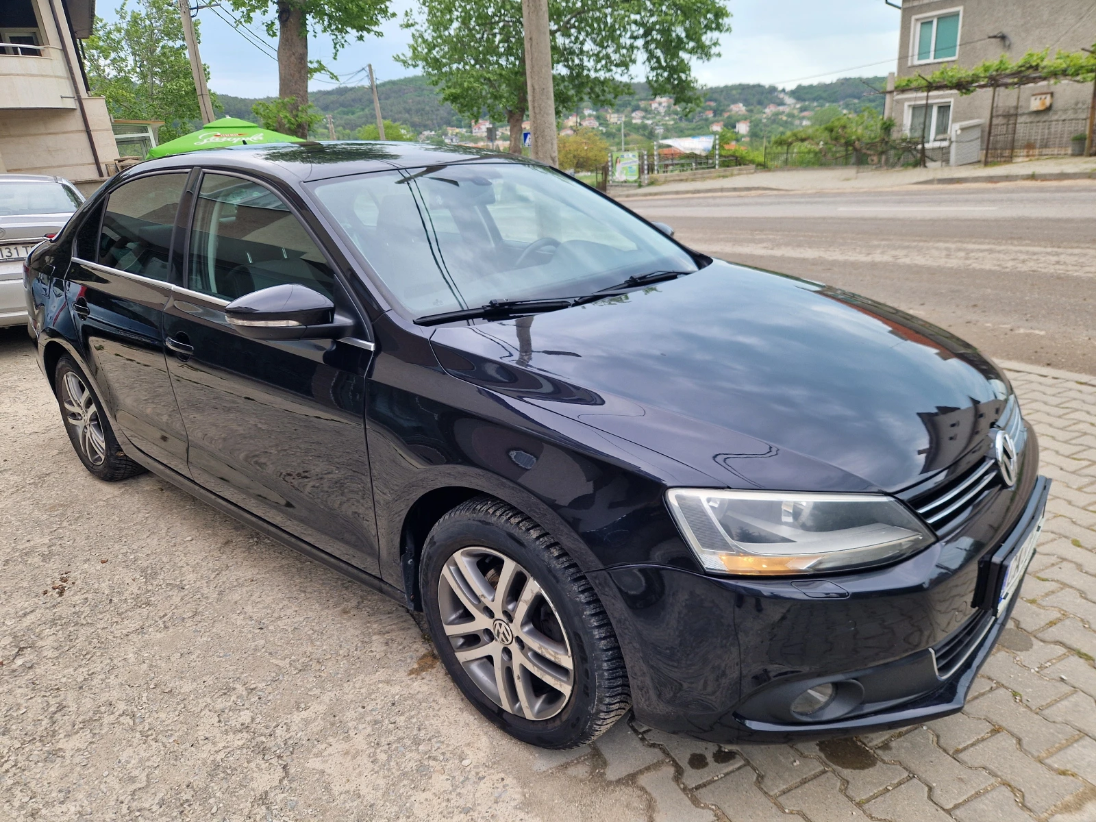 VW Jetta 1.6TDI Highline, снимка 5 - Автомобили и джипове - 54746810