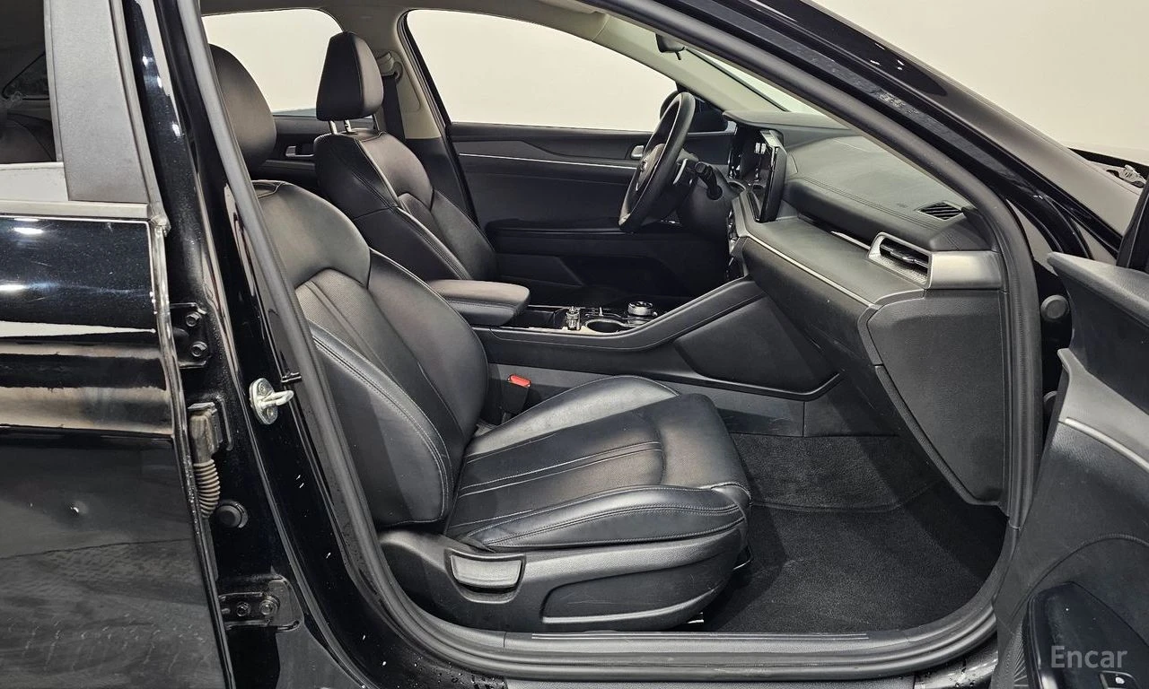 Kia K5 2.0 Trendy* ПОДГРЕВ* КАМЕРА* КРАЙНА ЦЕНА* , снимка 7 - Автомобили и джипове - 55625039