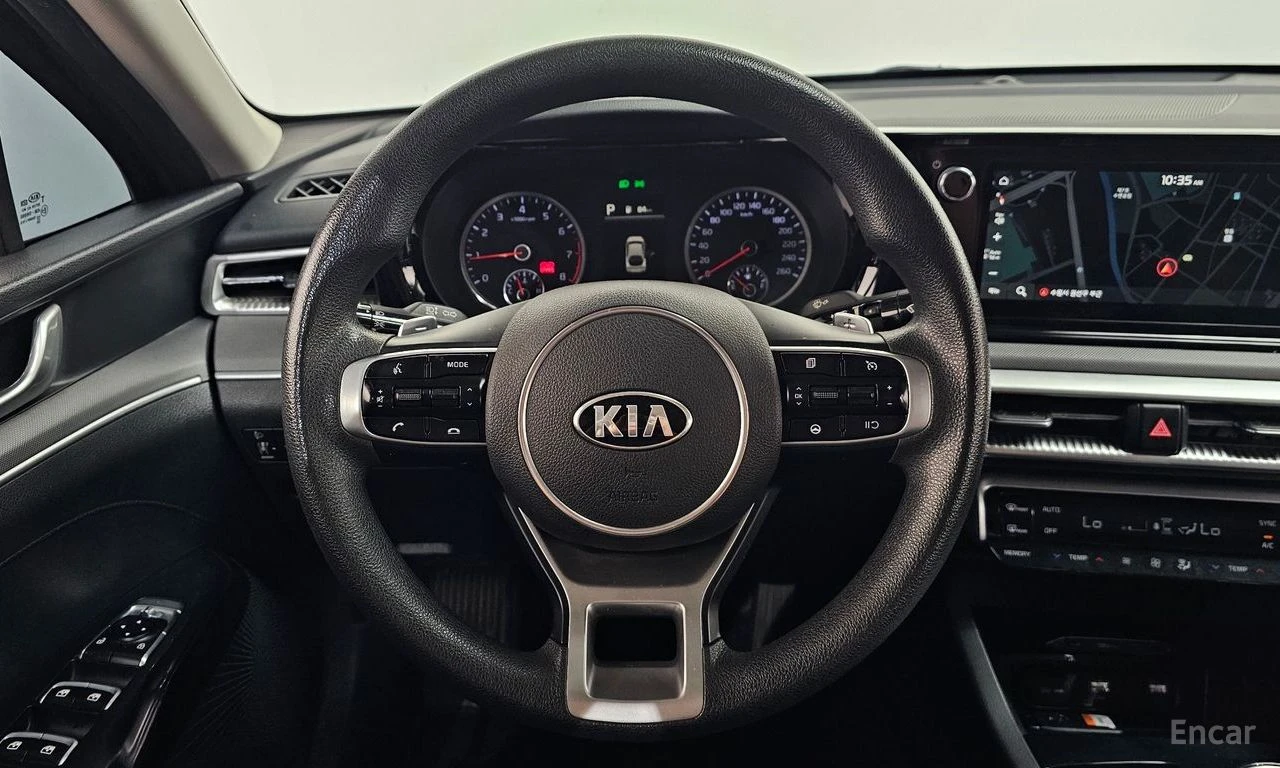 Kia K5 2.0 Trendy* ПОДГРЕВ* КАМЕРА* КРАЙНА ЦЕНА* , снимка 9 - Автомобили и джипове - 55625039