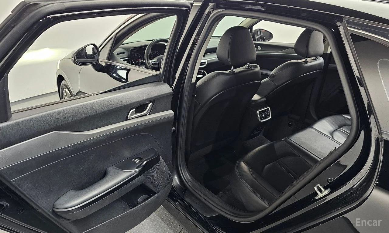 Kia K5 2.0 Trendy* ПОДГРЕВ* КАМЕРА* КРАЙНА ЦЕНА* , снимка 15 - Автомобили и джипове - 55625039