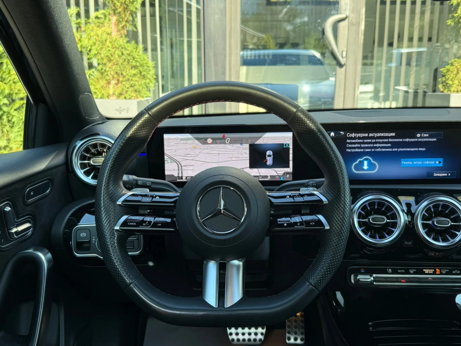 Mercedes-Benz A 180 AMG/NIGHT PACK, снимка 8 - Автомобили и джипове - 55629516