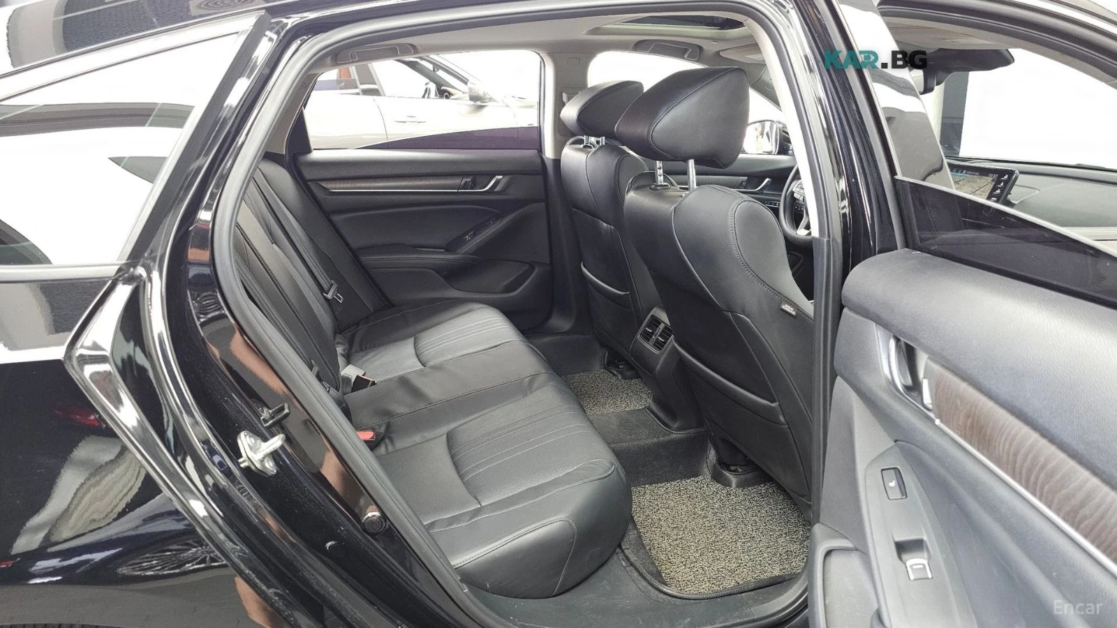 Honda Accord 2.0T* SPORT* КОЖА* ПОДГРЕВ* ШИБИДАХ* КАМЕРА* LED* , снимка 11 - Автомобили и джипове - 55692664