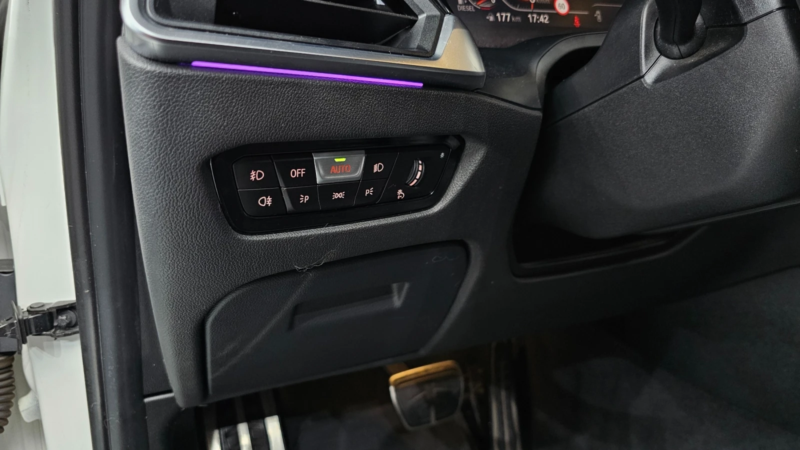 BMW 320 MPack | Keyless | LED, снимка 14 - Автомобили и джипове - 55749510