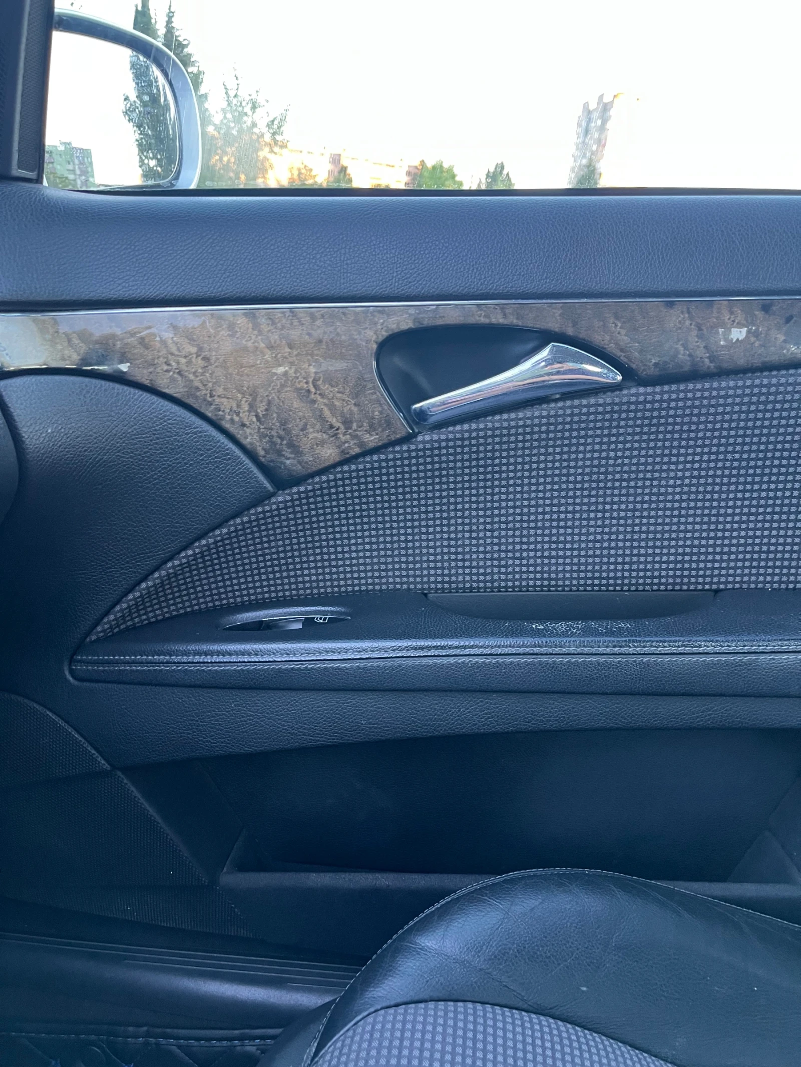 Mercedes-Benz E 270, снимка 8 - Автомобили и джипове - 55993665