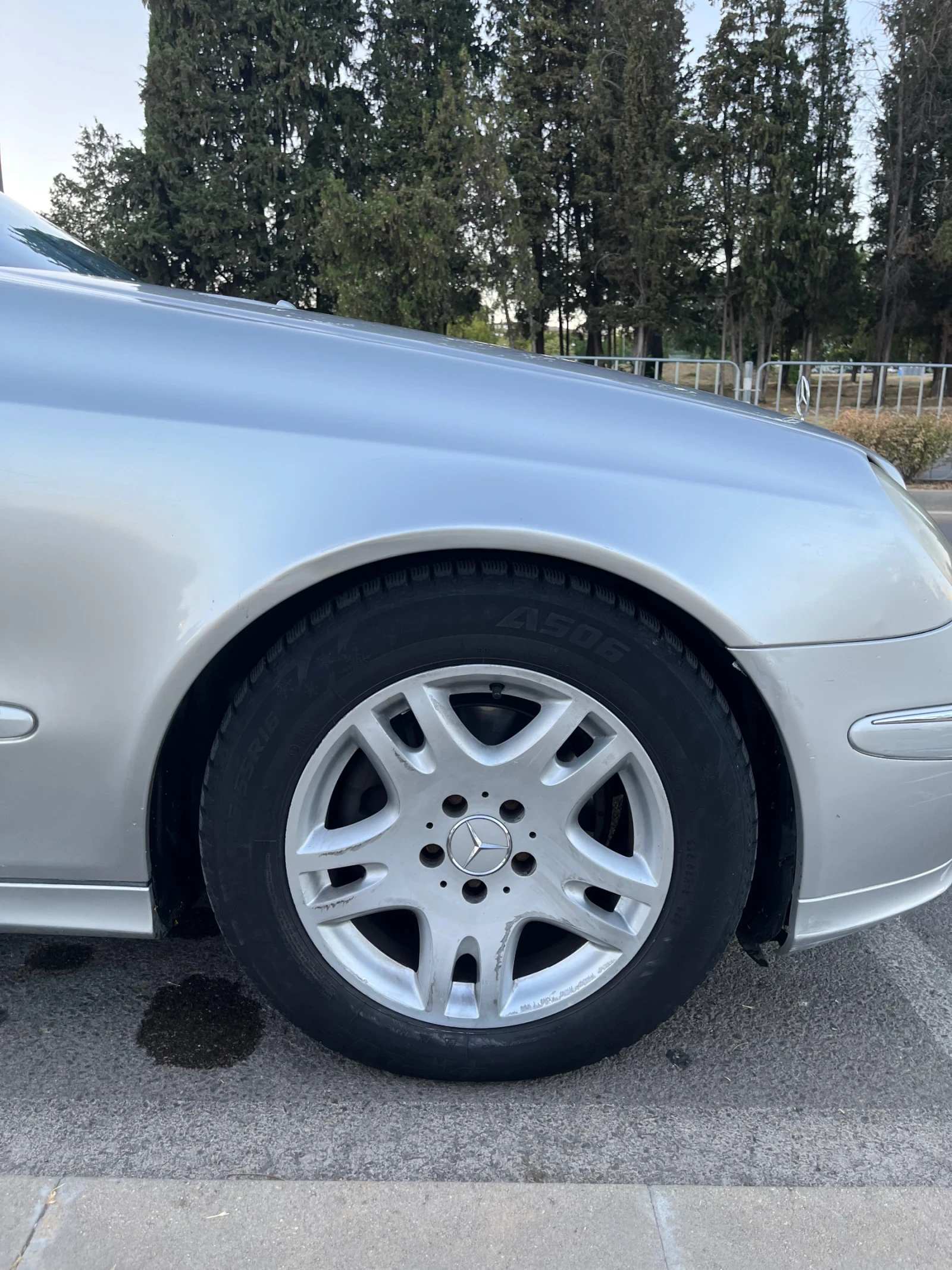 Mercedes-Benz E 270, снимка 14 - Автомобили и джипове - 55993665