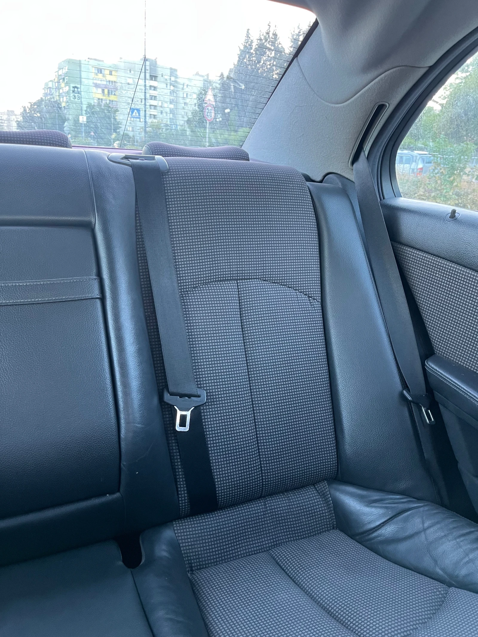 Mercedes-Benz E 270, снимка 10 - Автомобили и джипове - 55993665