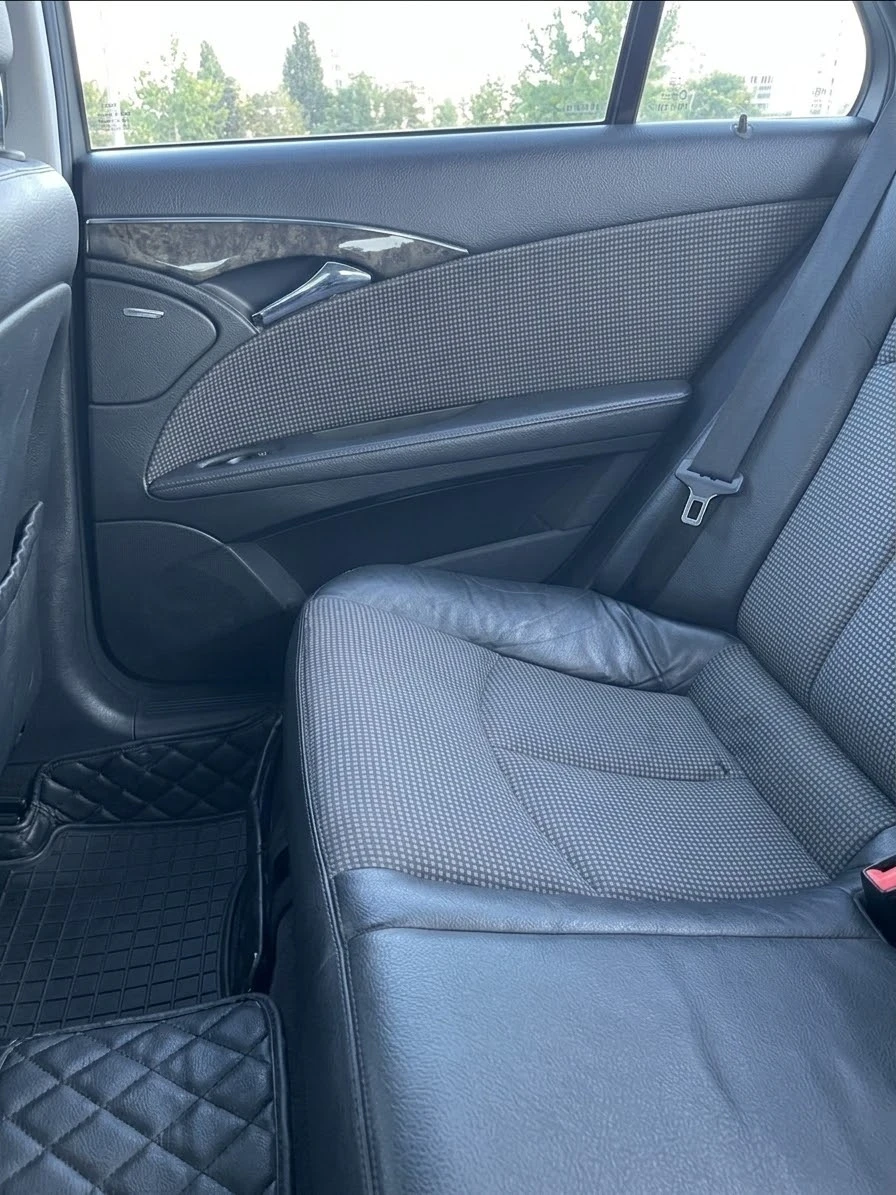 Mercedes-Benz E 270, снимка 12 - Автомобили и джипове - 55993665