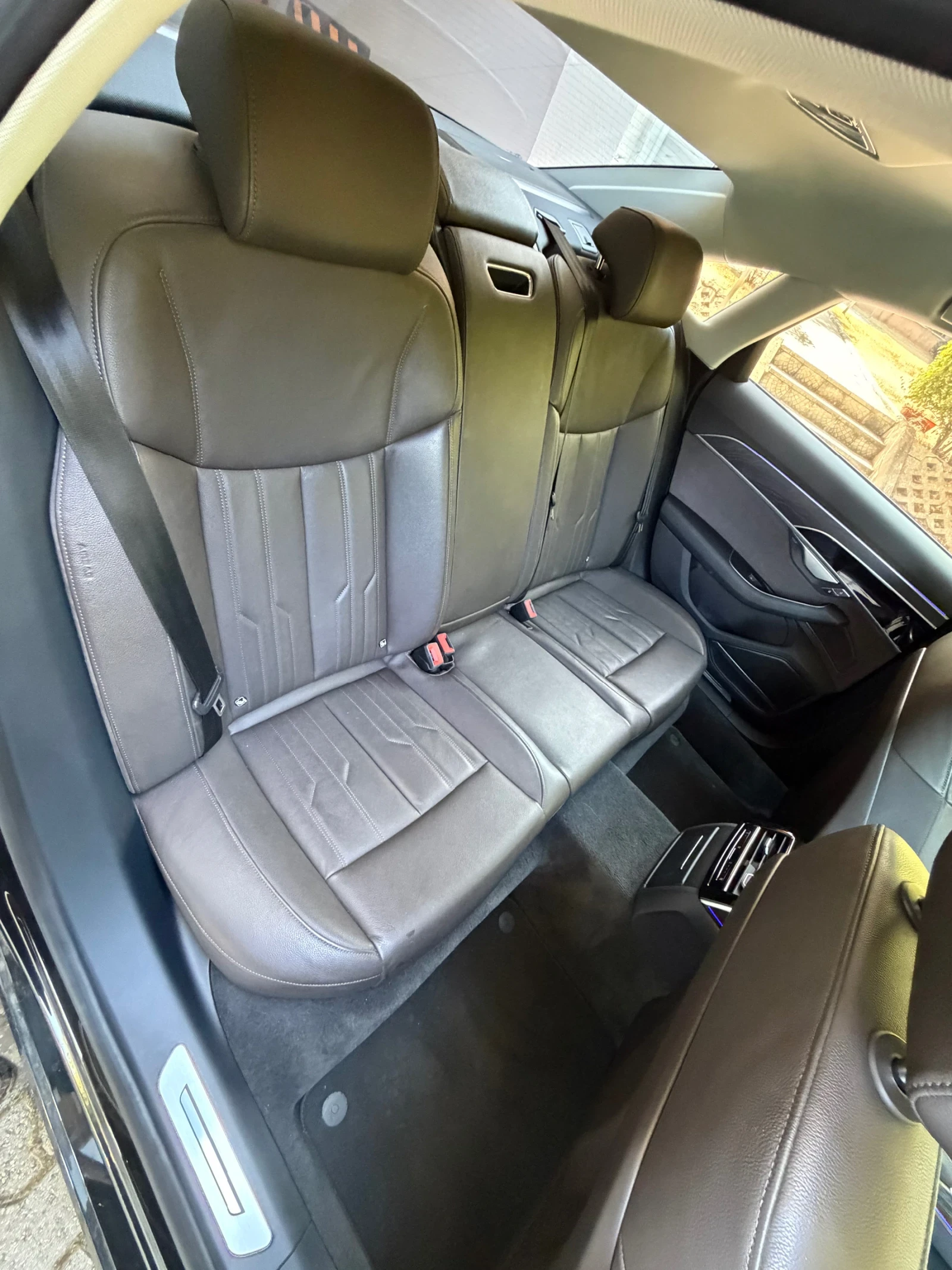 Audi A8 5.0D FACELiFT Sline MATRIX 360камера Bang&Olufsen, снимка 11 - Автомобили и джипове - 56115958