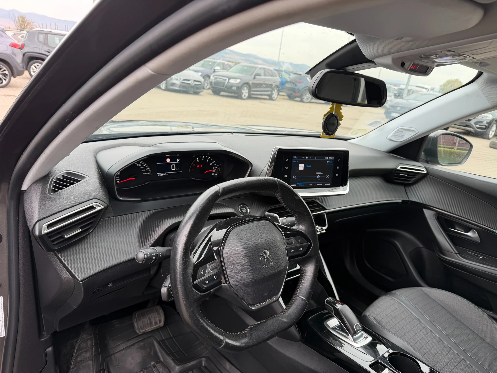 Peugeot 2008 1.5HDI Allure AVTOMAT/NAVI/KOJA EURO 6, снимка 13 - Автомобили и джипове - 56223590
