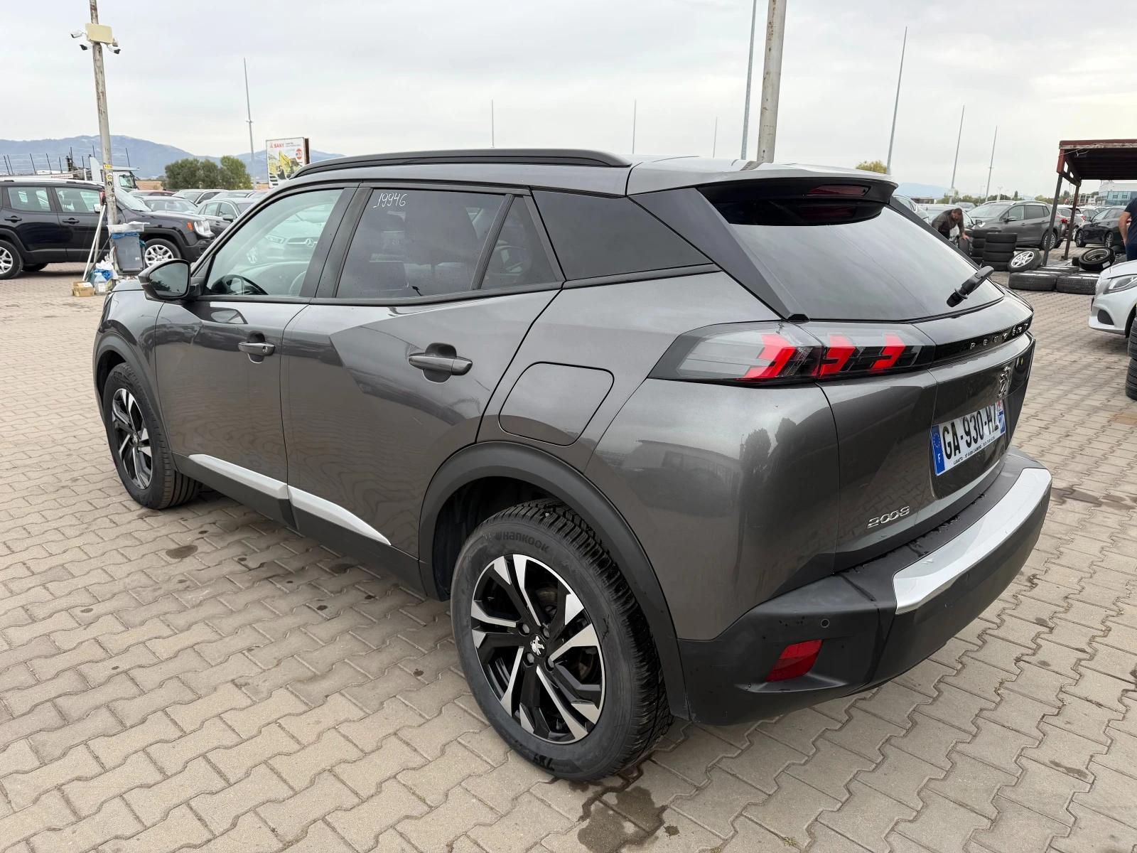 Peugeot 2008 1.5HDI Allure AVTOMAT/NAVI/KOJA EURO 6, снимка 8 - Автомобили и джипове - 56223590