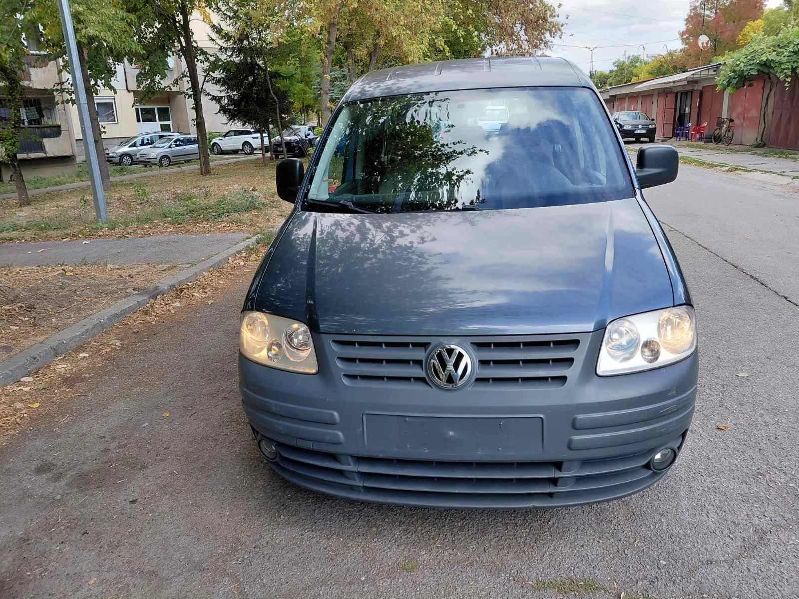 VW Caddy 1.9dizel 105ks 2010- LiFE, снимка 8 - Автомобили и джипове - 56274119