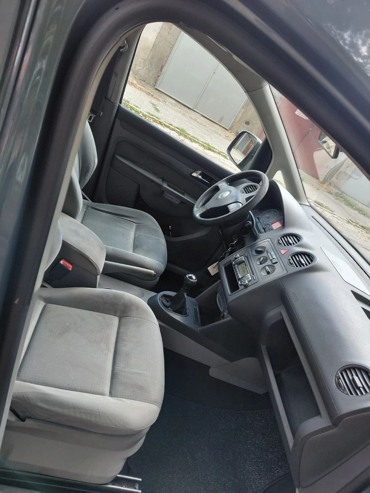 VW Caddy 1.9dizel 105ks 2010- LiFE, снимка 12 - Автомобили и джипове - 56274119
