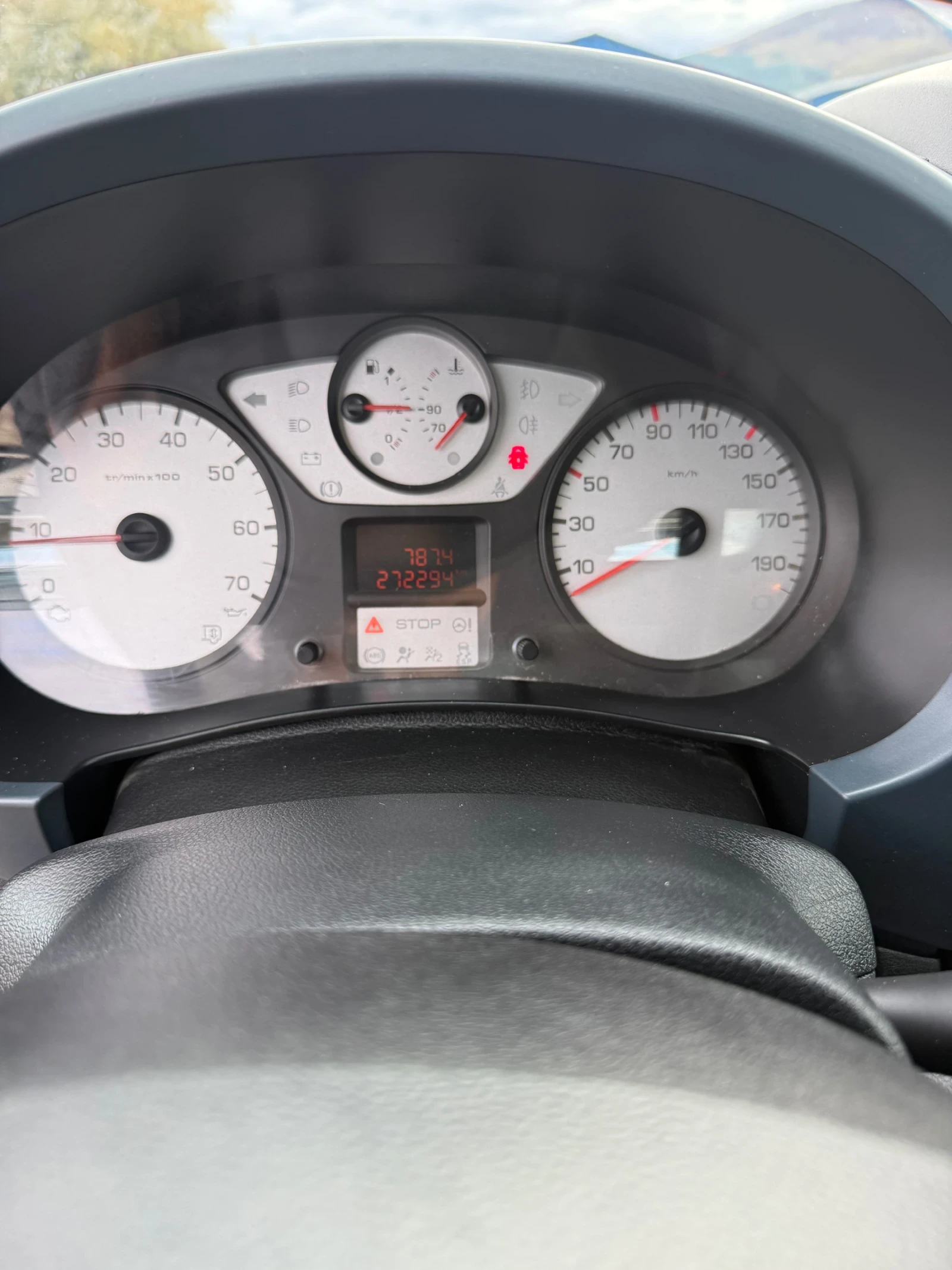 Peugeot Partner 1.6HDI* Панорама* ЛИЗИНГ, снимка 14 - Автомобили и джипове - 56705329