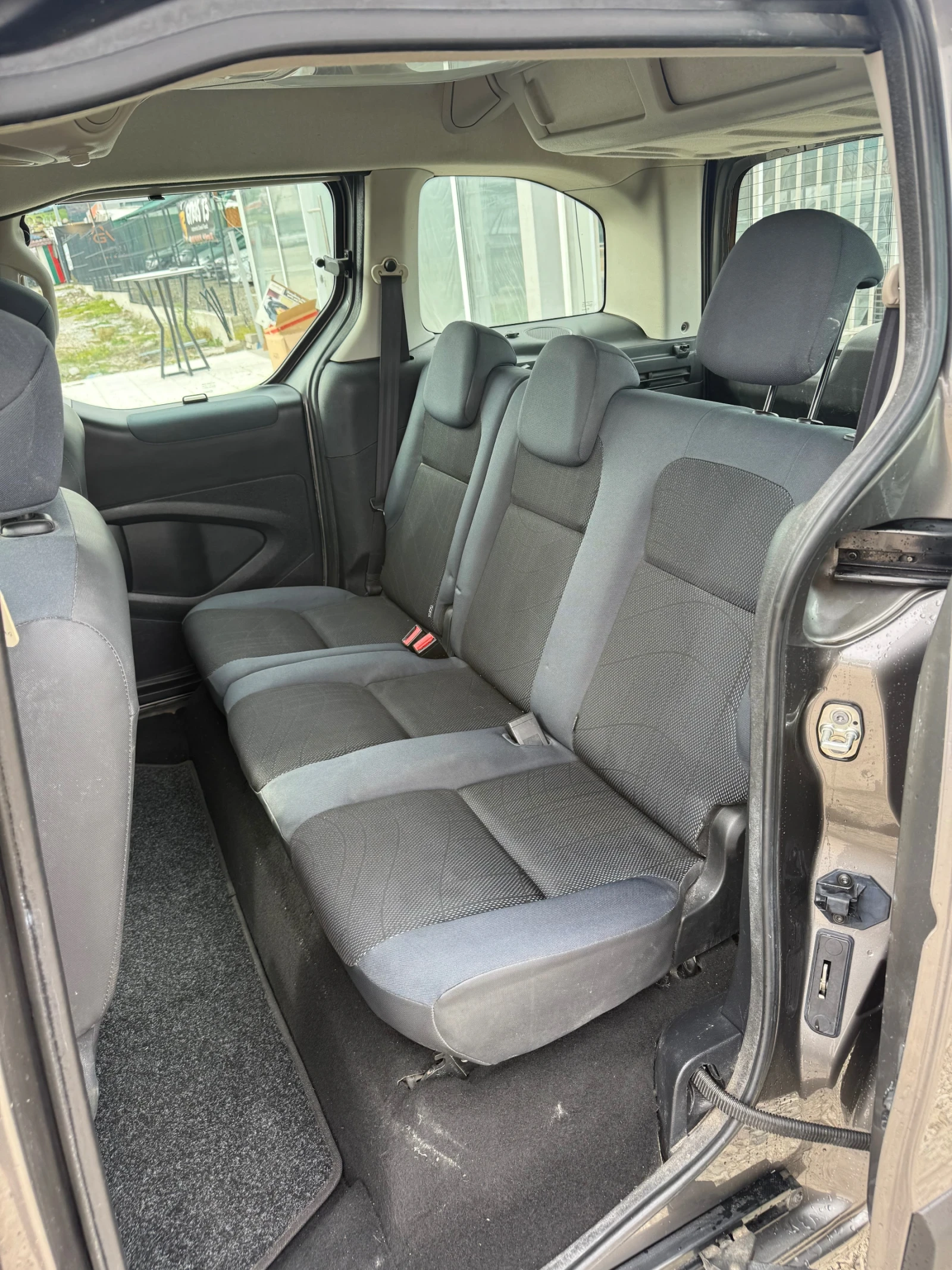 Peugeot Partner 1.6HDI* Панорама* ЛИЗИНГ, снимка 8 - Автомобили и джипове - 56705329