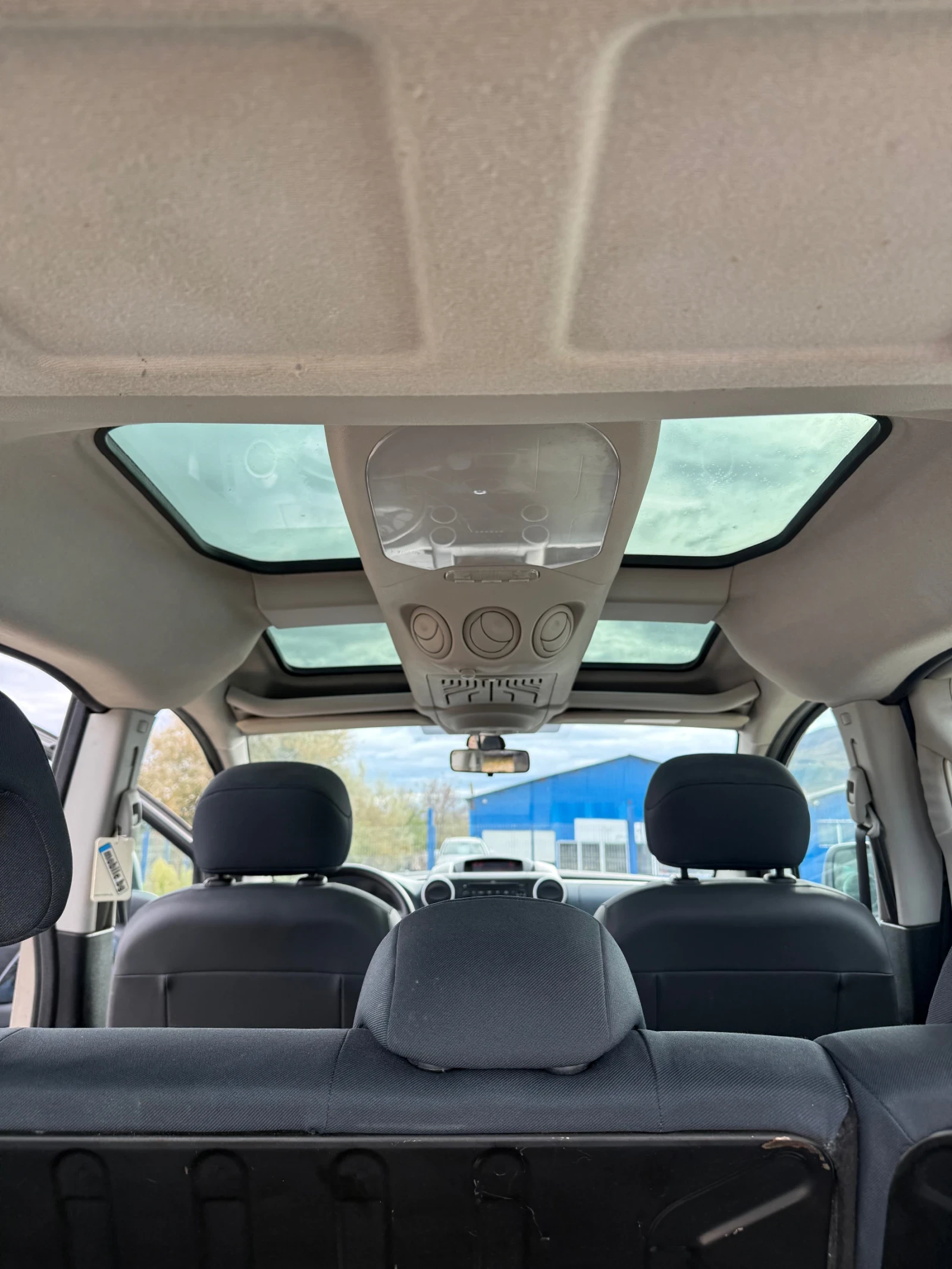 Peugeot Partner 1.6HDI* Панорама* ЛИЗИНГ, снимка 15 - Автомобили и джипове - 56705329