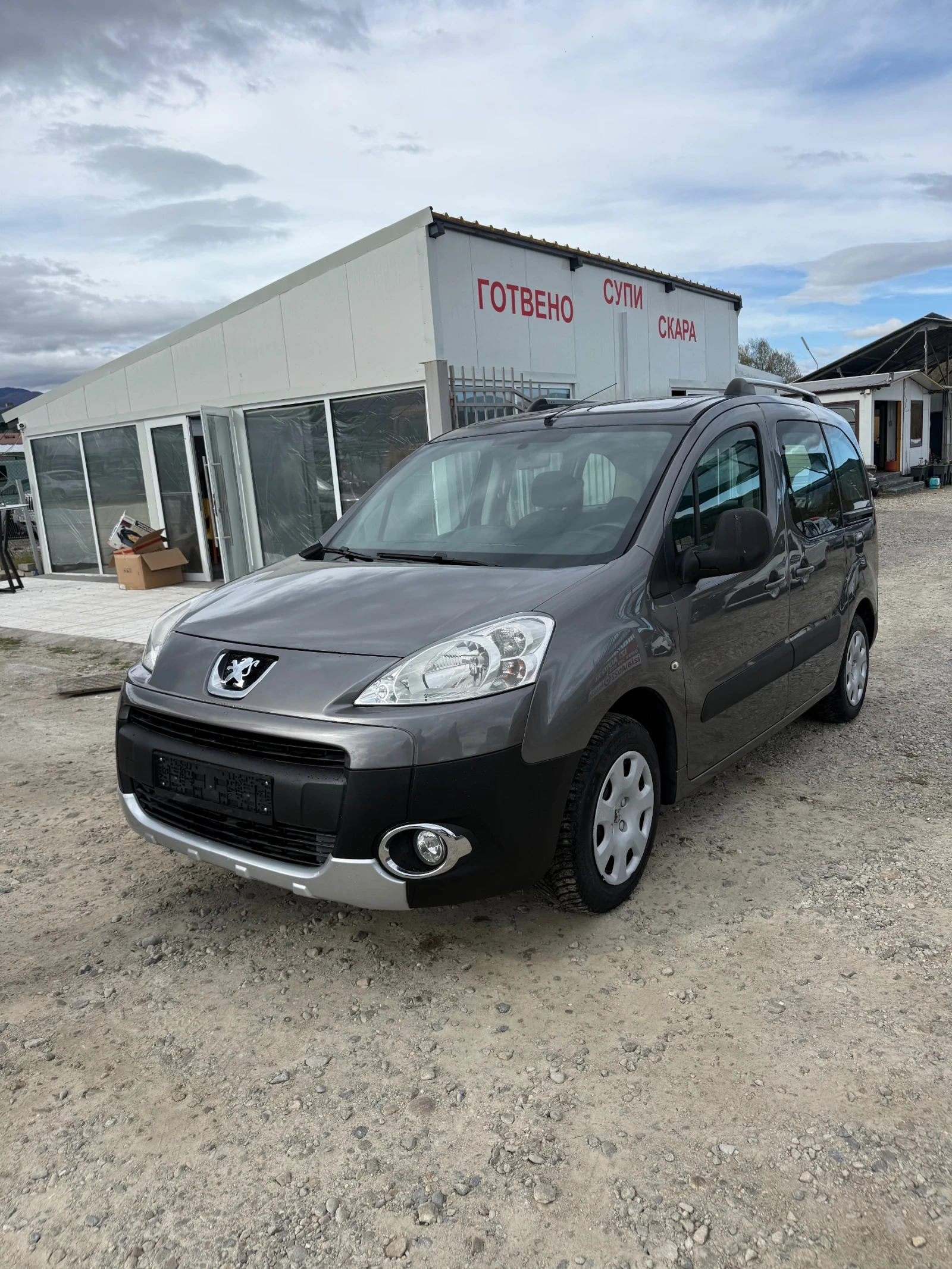 Peugeot Partner 1.6HDI* Панорама* ЛИЗИНГ
