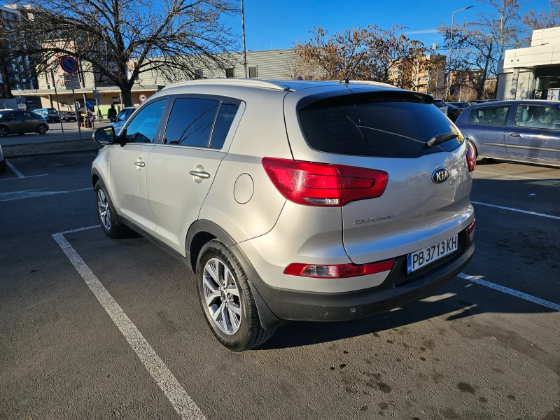 Kia Sportage, снимка 7 - Автомобили и джипове - 48380851