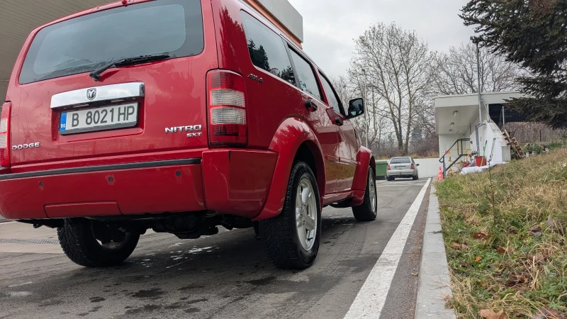 Dodge Nitro 3.7 V6, снимка 5 - Автомобили и джипове - 48765490