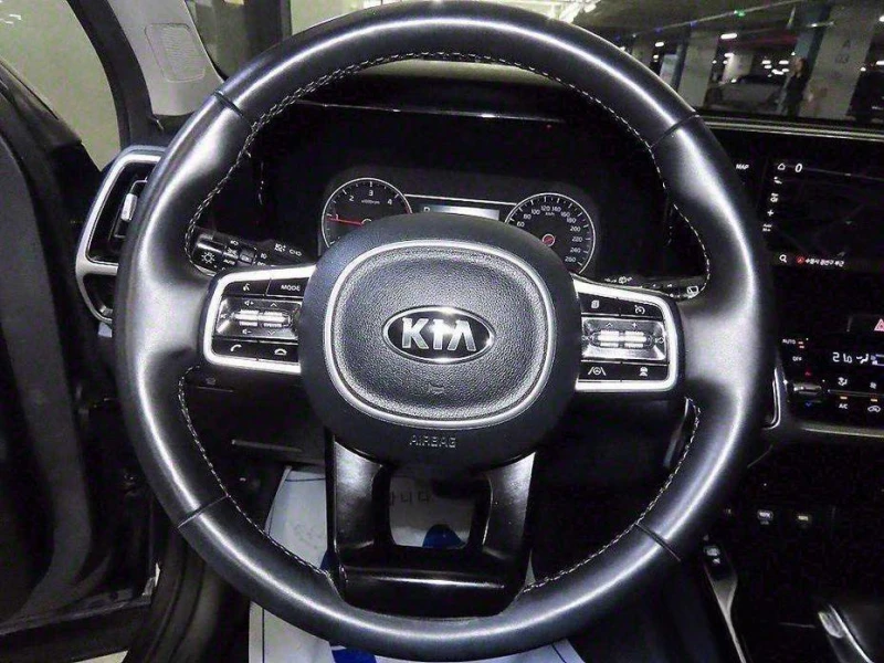 Kia Sorento, снимка 8 - Автомобили и джипове - 51957818