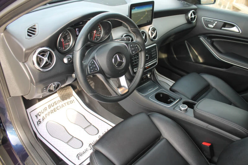 Mercedes-Benz GLA 250 4MATIC ПОДГРЕВ* CAM* KEYLESS* PANO* , снимка 12 - Автомобили и джипове - 52575981