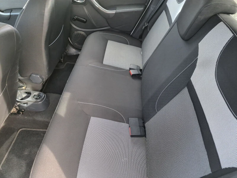 Dacia Duster 4x4* EURO6* NAVI, снимка 12 - Автомобили и джипове - 53413128