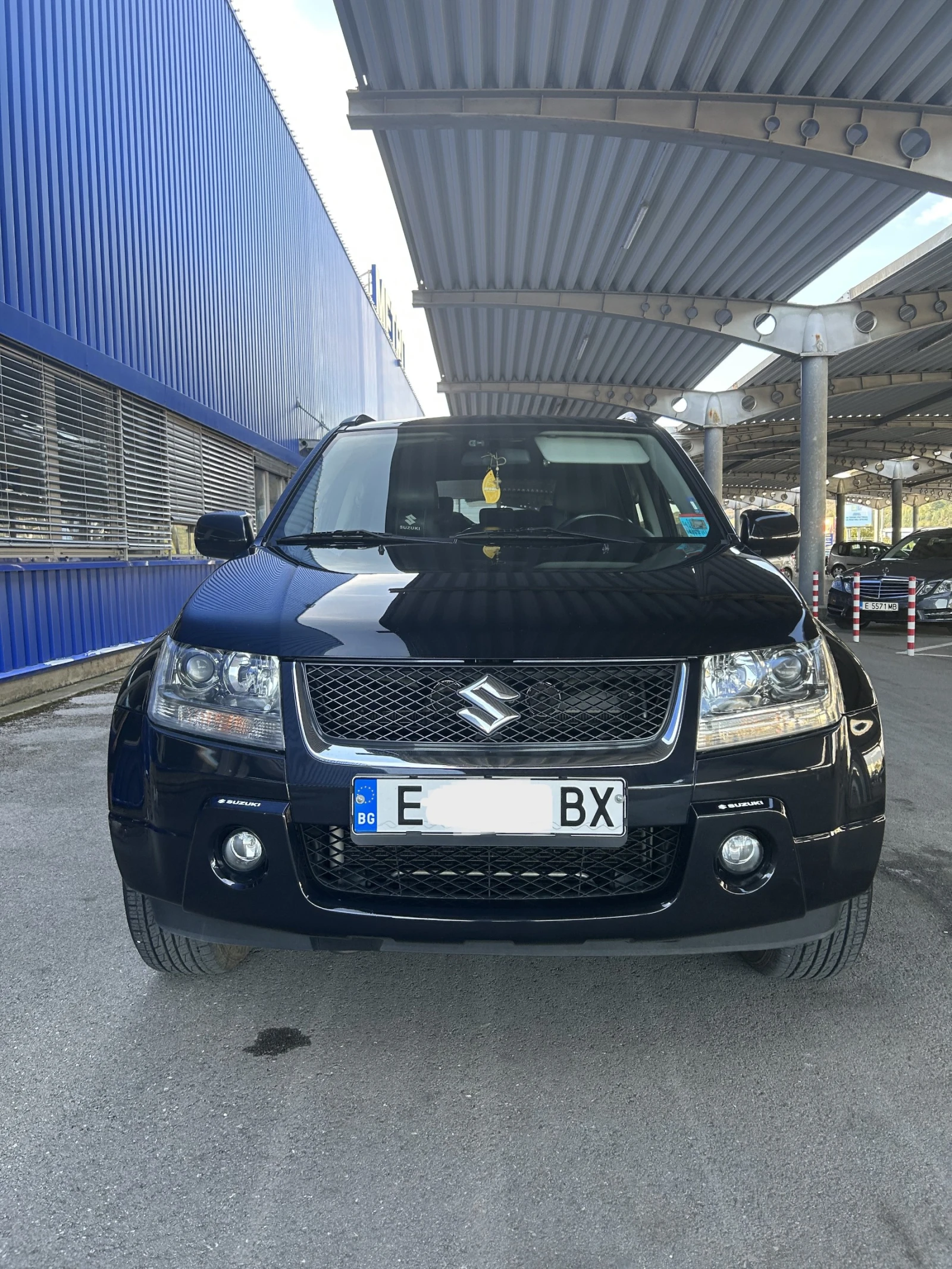 Suzuki Grand vitara 2.0 РЕАЛНИ КИЛОМЕТРИ/4X4/NAVI/ПОДГРЕВ/КАМЕРА - изображение 2