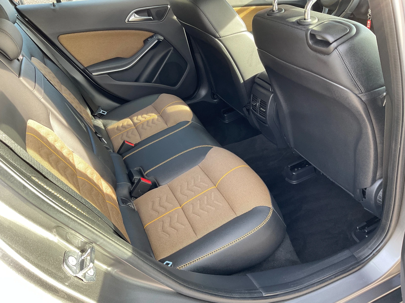 Mercedes-Benz GLA 200 2.0d 4matic | Mobile.bg   11